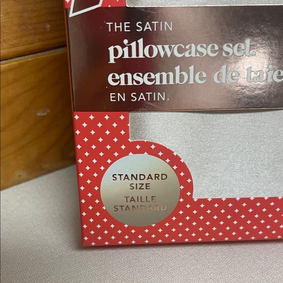 Kitsch Satin Pillowcase Set - Shimmery Silver Taupe - Picture 3 of 15